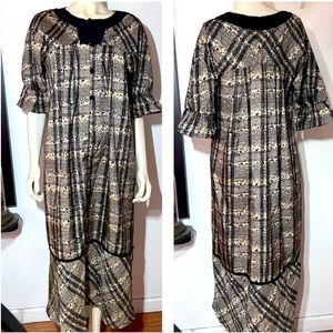 Vintage Liberty House Naturally Petite Honolulu Muumuu House Dress Size 6 AB